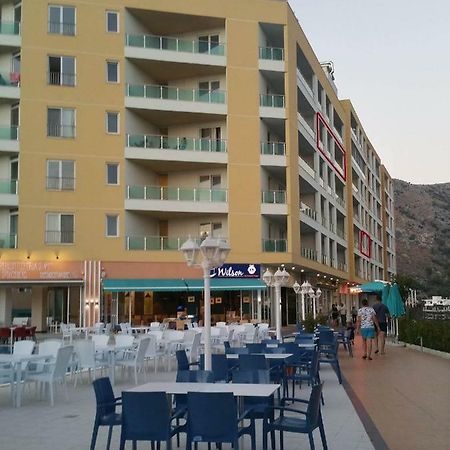 Bruka Apartaments Shengjin Bagian luar foto