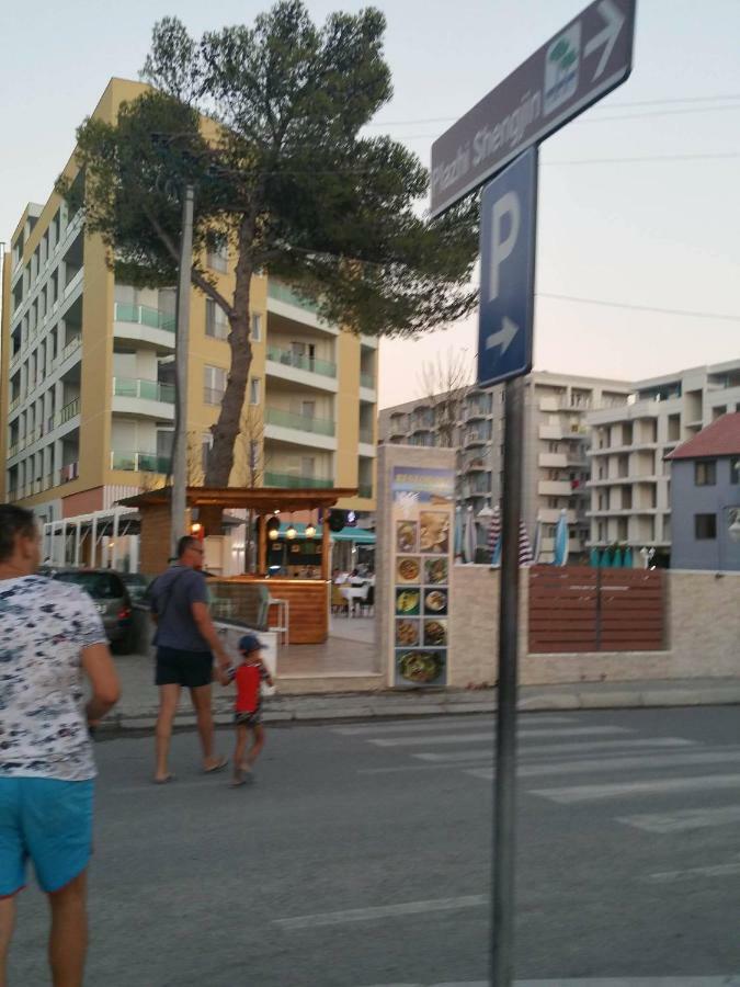 Bruka Apartaments Shengjin Bagian luar foto